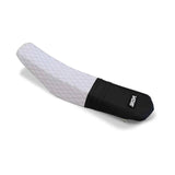 HOUSSE DE SELLE SKDA DIAMOND GRIPPER WHITE/BLACK - KOVE AR Motorsport