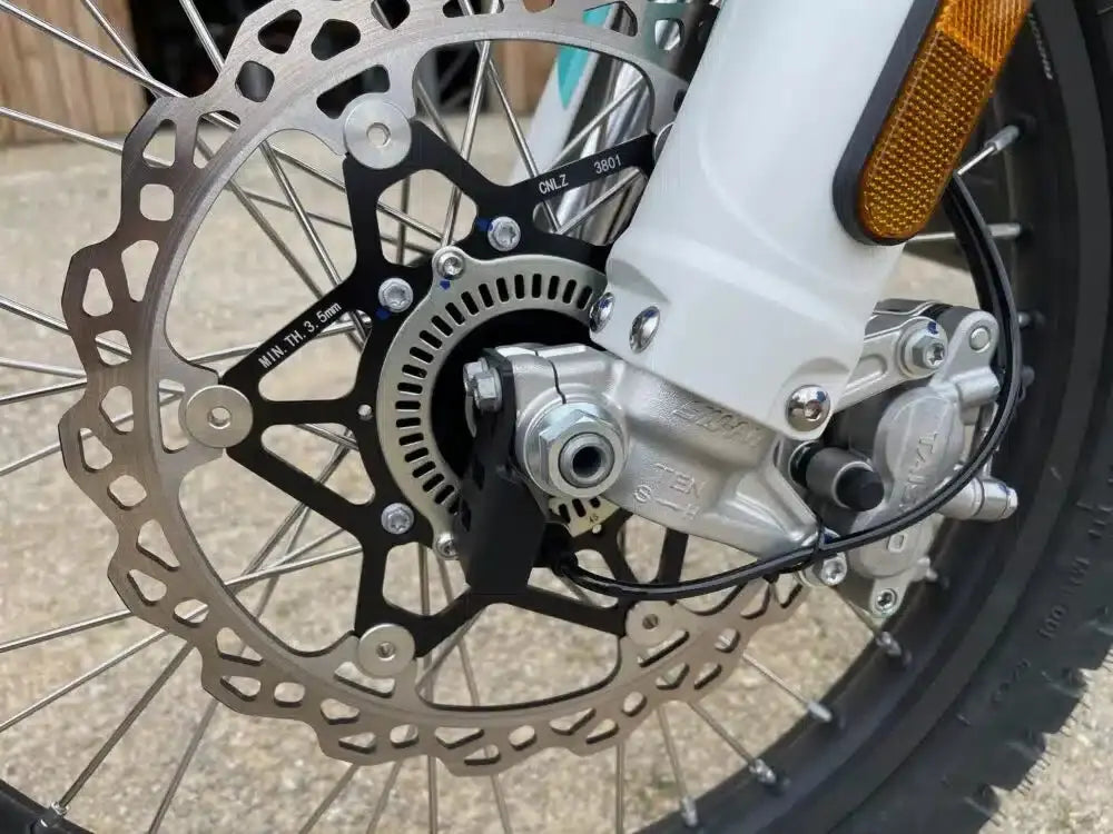 PROTECTION CAPTEUR ABS AVANT MOTOBOXER  - KOVE AR Motorsport