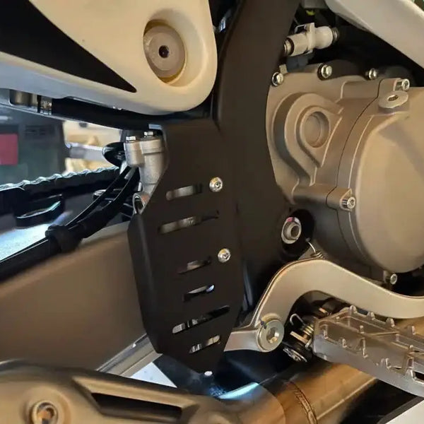 PROTECTION MAITRE CILYNDRE ARRIERE MOTOBOXER AR Motorsport