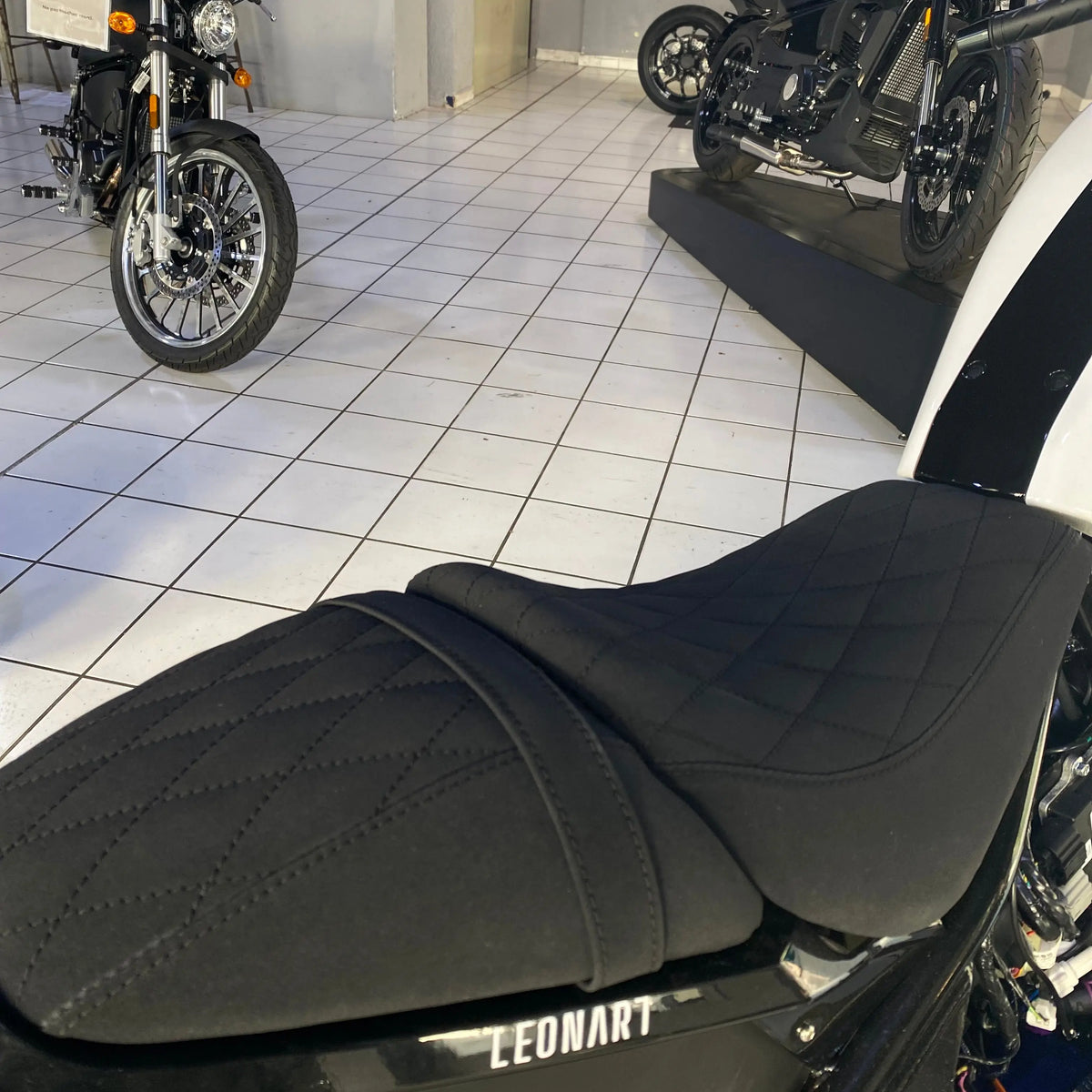 SELLE CUSTOM LEONART PILDER AR Motorsport