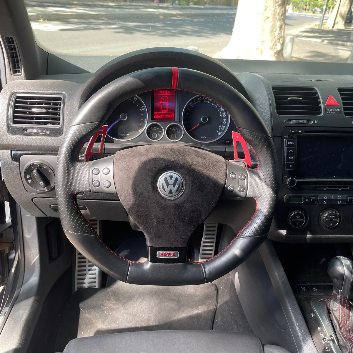 VOLKSWAGEN GOLF V GTI AR Motorsport